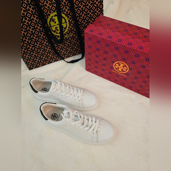 BRAND NEW! TORY BURCH Howell Court Sneaker (Women) - Picture 2 of 11